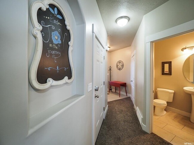 Photo - 1646 North St