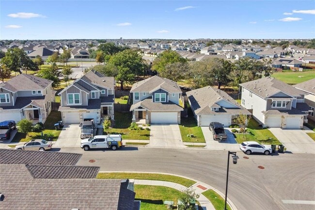 Photo - 113 Stone Crk Dr