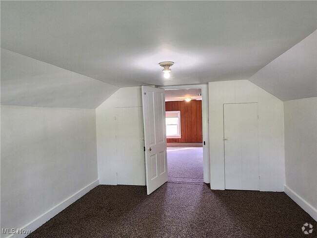 Building Photo - 19700 Cadiz Rd Rental