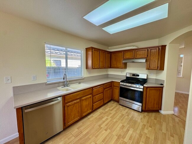 Photo - Spacious 3BD/2BA Home with 2-Car Garage in Desirable Antelope