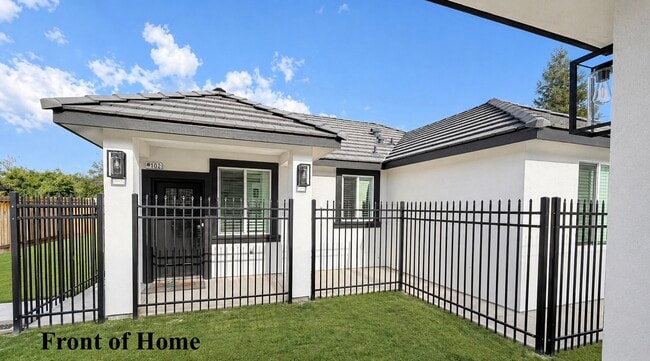 Photo - 590 N Lincoln Ave
