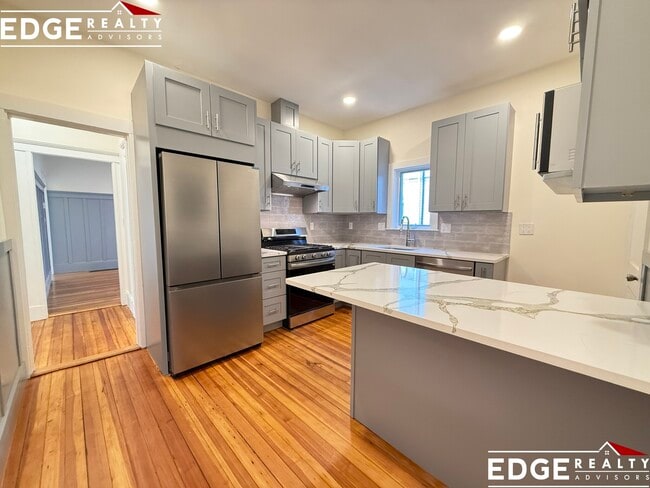 Building Photo - 96 Brayton Rd Rental