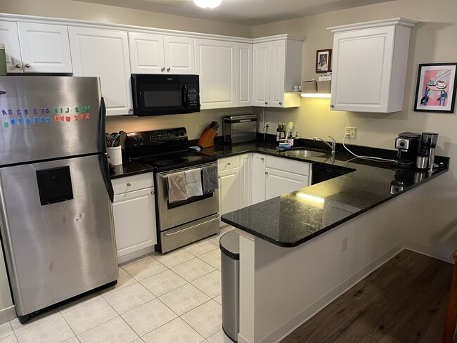 Photo - 10 Florence St Unit 200