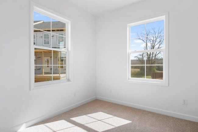 Photo - 1101 Balsam Ln