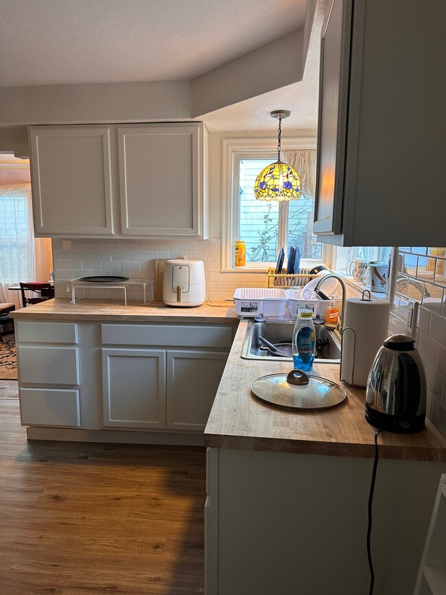 Photo - 118 E 62nd St