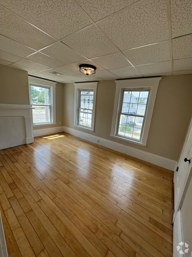 Building Photo - 17 Whitman Ave Rental