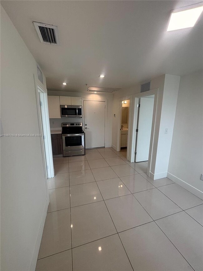 Photo - 829 SW 18th Ave Unit 210