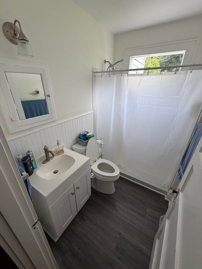 202 Mayfield Dr