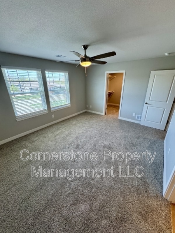 Photo - 8431 Valley Spring Dr