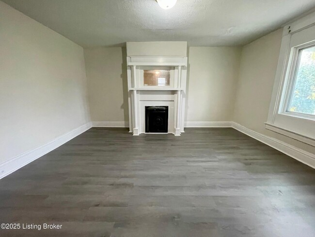 Photo - 1533 Beech St