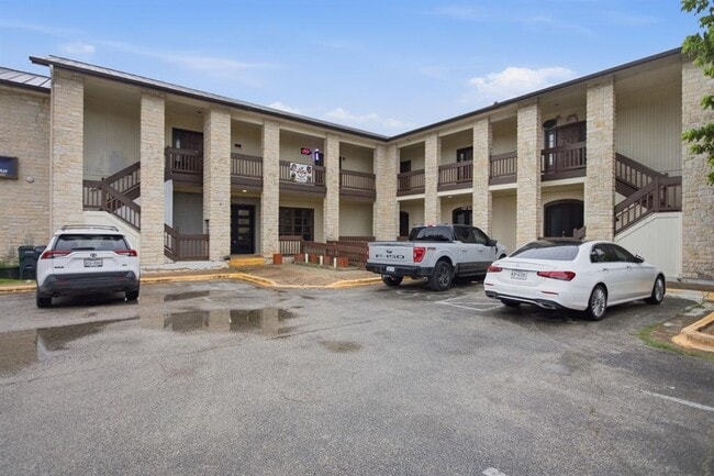 611 Carpenter Ave Unit 201