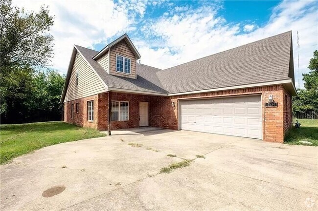 Building Photo - 1834 W Creekmore Dr Rental