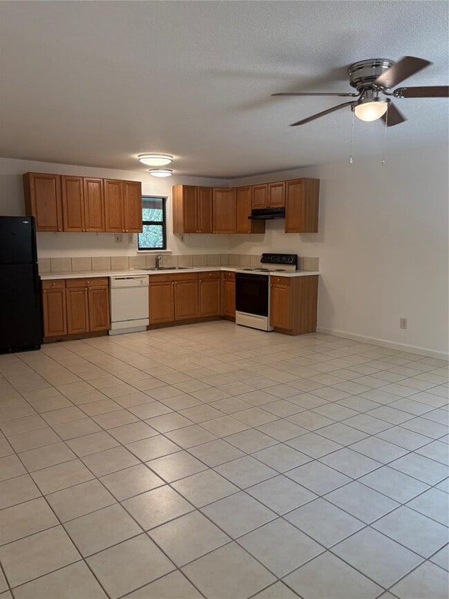Photo - 105 Sendero Blvd
