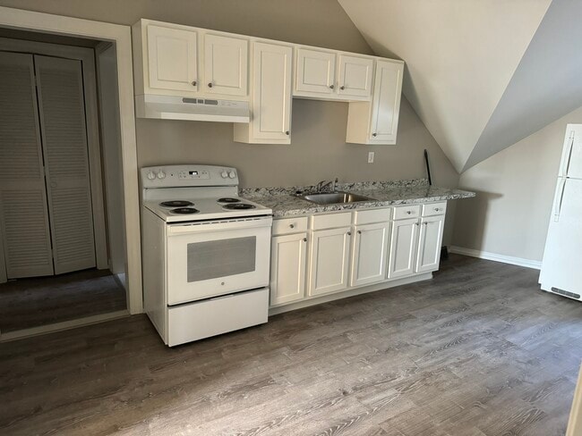 3F Kitchen A - 286-288 Grove St Unit 3F