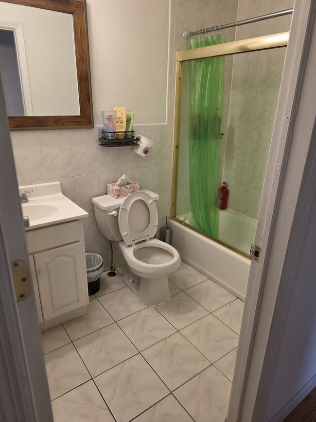 Photo - 15 Stagg St
