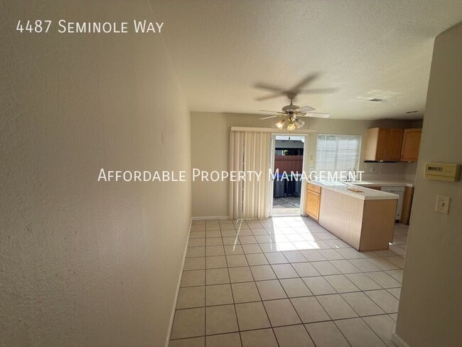 Photo - 4487 Seminole Way