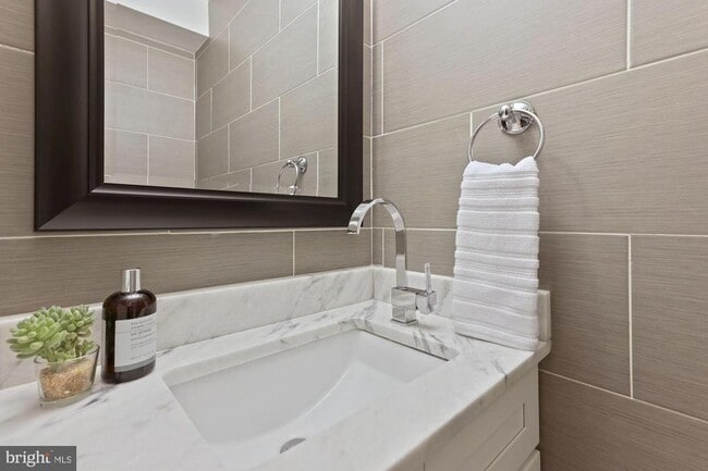 Photo - 2140 Wisconsin Ave NW Unit 1