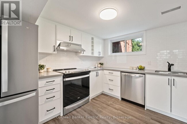 Photo - 8B Pottinger St