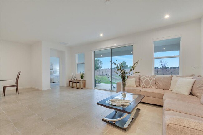 Photo - 1098 Boardwalk Pl