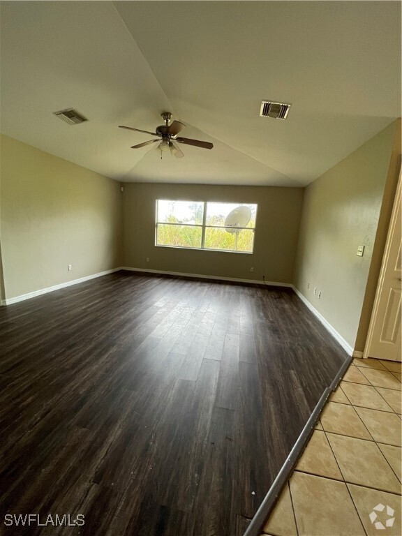 Building Photo - 1088 Jaguar Blvd Rental