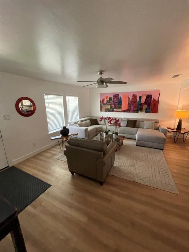 Photo - 1409 Elton Ln