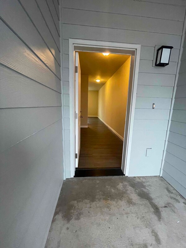 Photo - 1903 Ahlers Ave