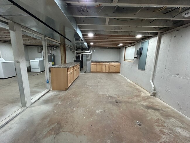 Photo - 836 5th Ave W