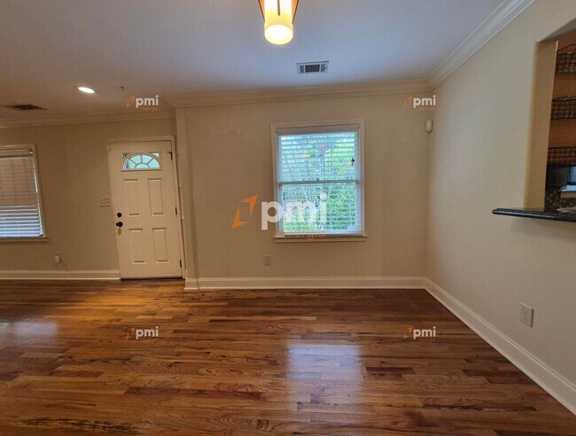 Photo - 2080 Hilburn Dr SE