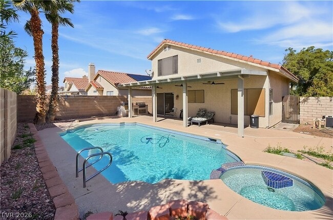 Photo - 7709 Kalmalii Ave