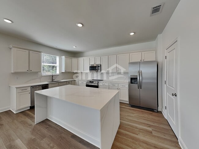 Photo - 44 Pointe Dr