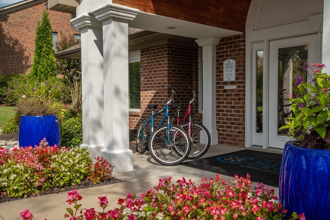 Photo - Collins Crossing Apartments