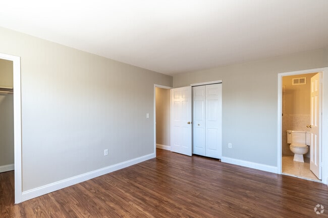 2BR - 2BA - 1,200SF