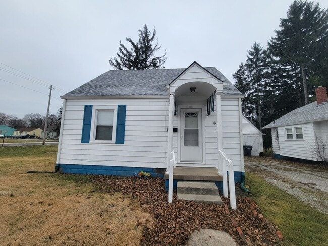 Photo - 2111 W 8th St