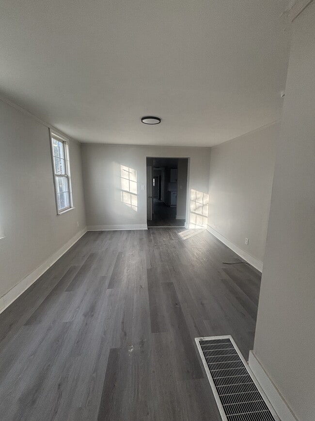 Photo - 8019 Platt Ave