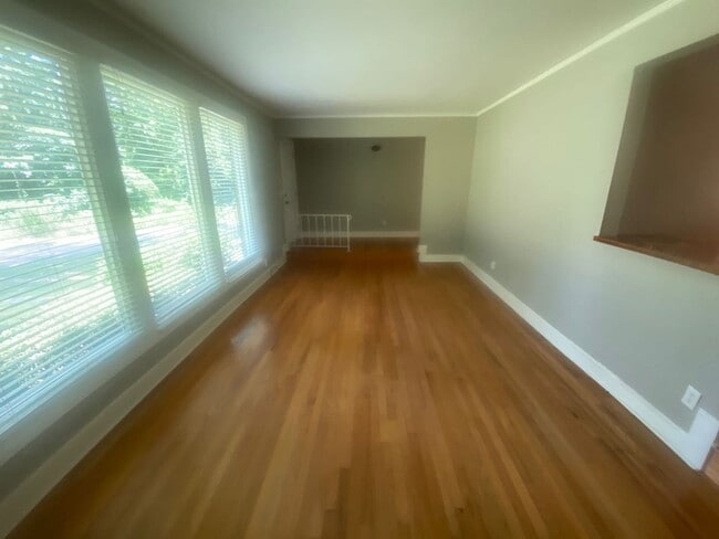 Photo - 1524 Alpine Dr