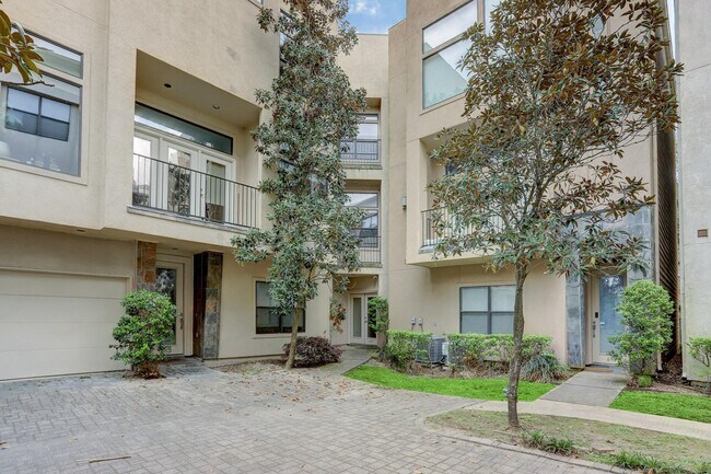 Building Photo - 6911 Staffordshire Blvd