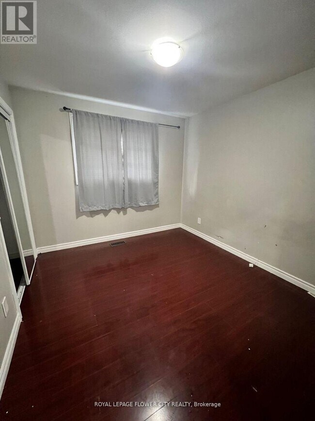 Photo - 157 Elliott St