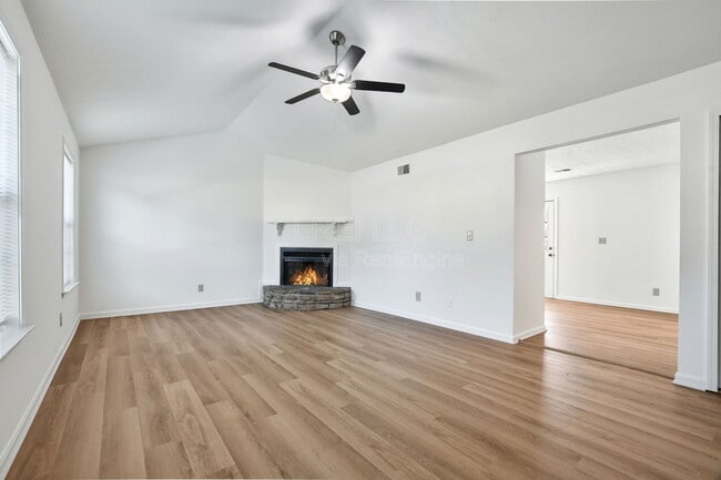 Photo - 5628 Wooded Lake Dr