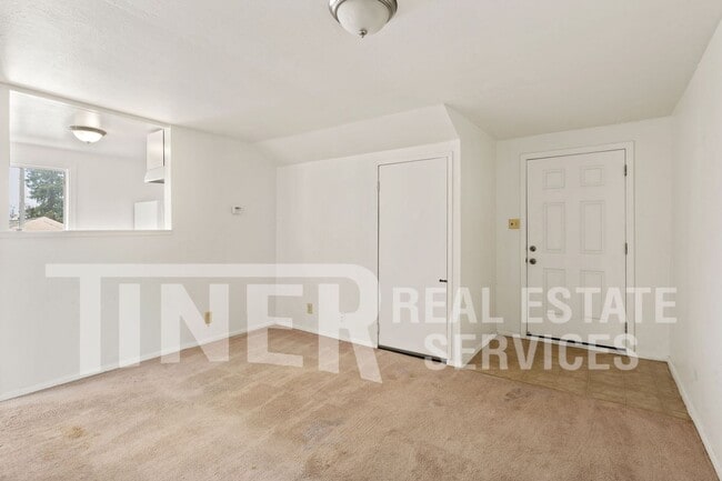 Photo - 1531 Virginia Ave Unit B