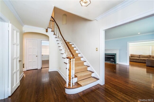 25 Jerome Ave