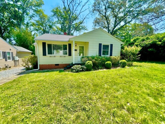 Photo - Beautiful 3 Bed 1 Bath Home Located near target shopping center off of Battleground in desirable ...