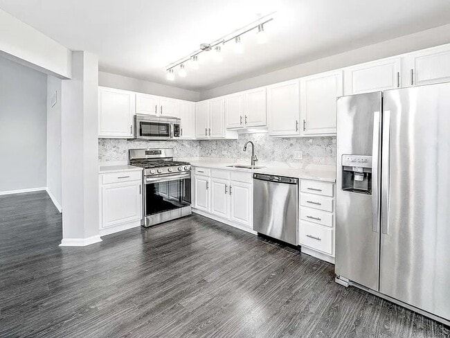 Building Photo - 13843 S Cambridge Cir Rental