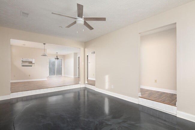 Photo - 1470 Vintage Cir