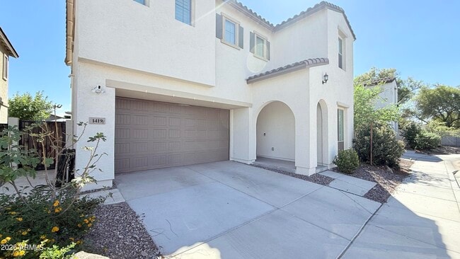 1419 E Town and Country Ln