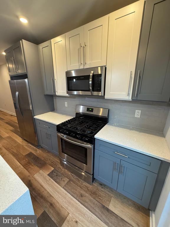 Photo - 2309 Cross St