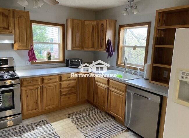 Photo - 3566 Granada Ave N