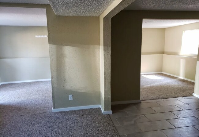 Photo - 805 Pioneer Ln Unit B