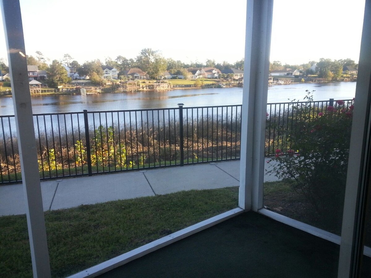 1st Floor 1 Bedroom Condo in Waterway Village - 1st Floor 1 Bedroom Condo in Waterway Village Unit 27-B