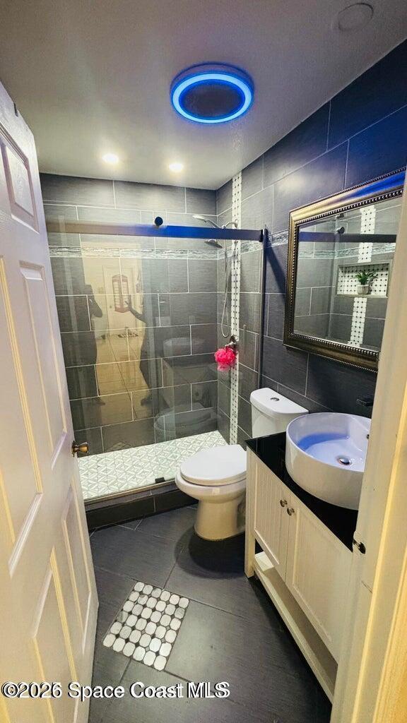 Photo - 815 Tyrol Ave NW