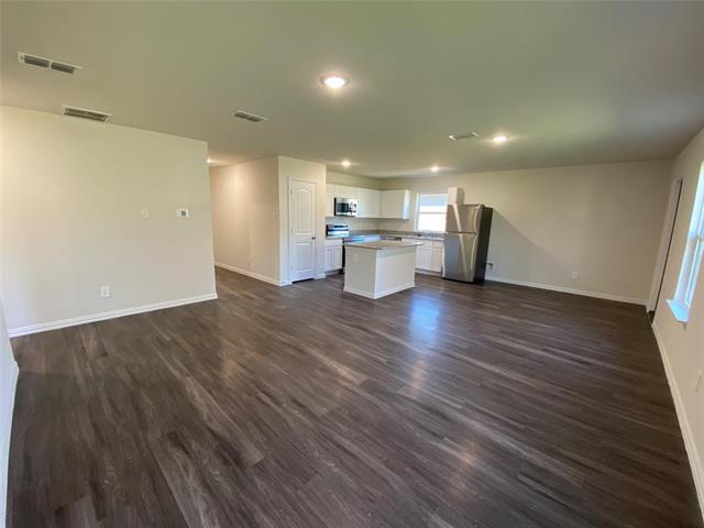 Photo - 104 Holiday Dr